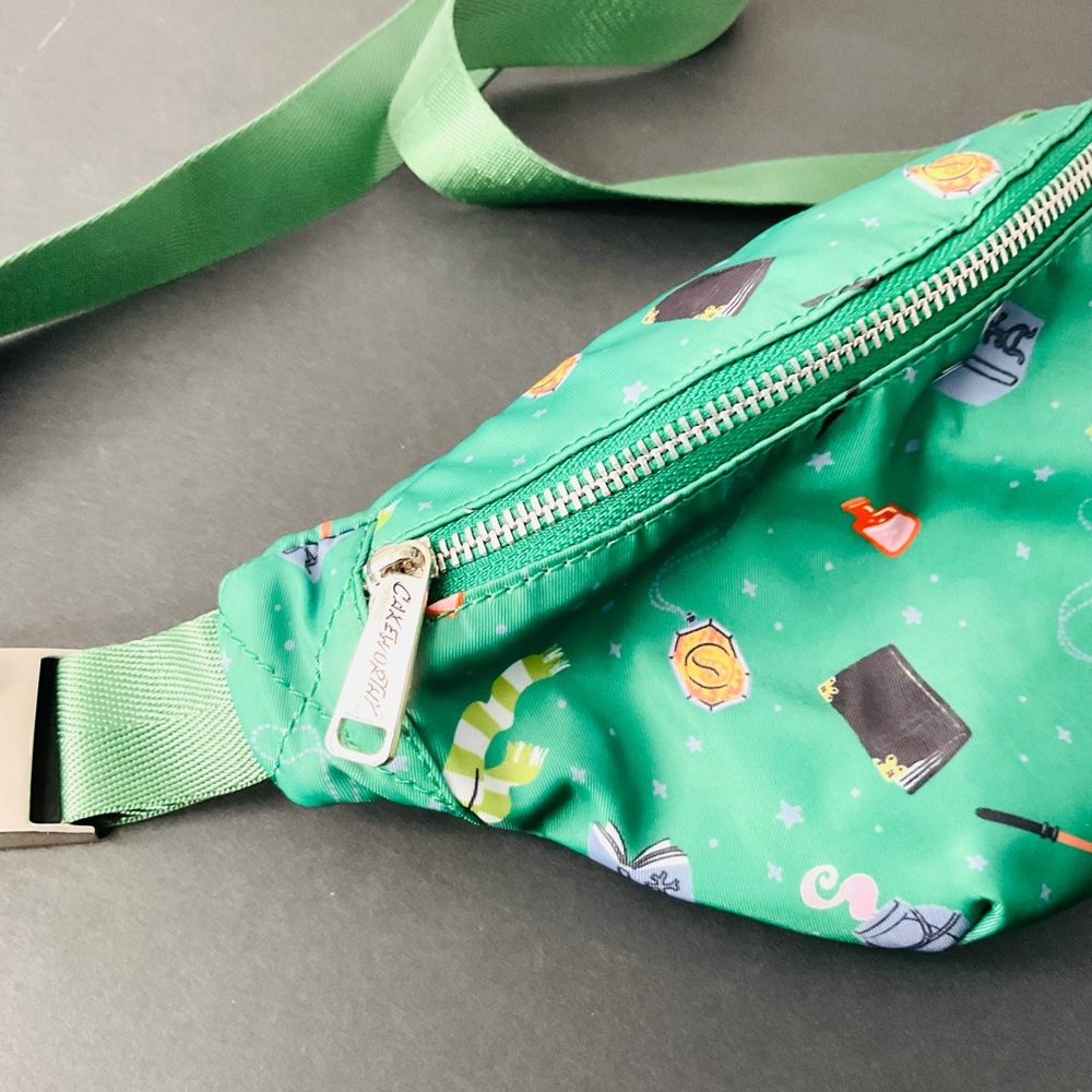 Cakeworthy Harry Potter Green Wizard Print Belt Bag - Picture 6 of 6